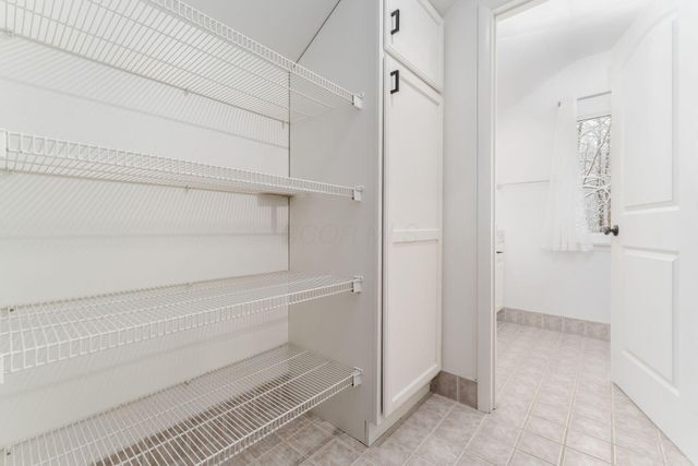 439 Pine Tree Drive NE, Granville, OH 43023