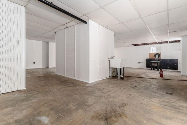 439 Pine Tree Drive NE, Granville, OH 43023