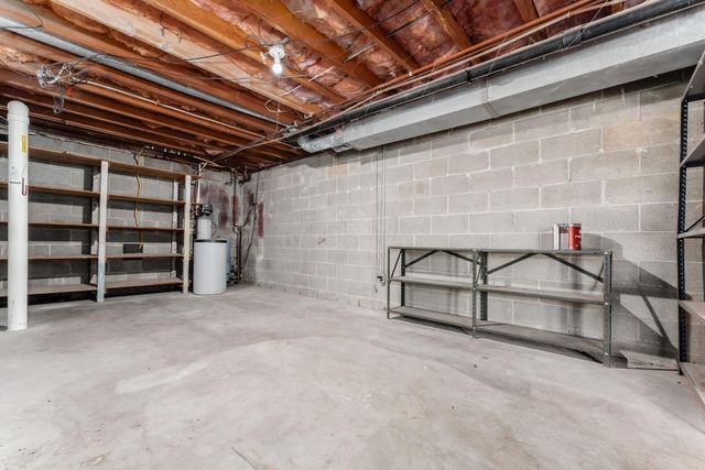 439 Pine Tree Drive NE, Granville, OH 43023