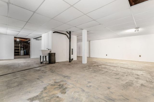 439 Pine Tree Drive NE, Granville, OH 43023