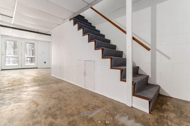 439 Pine Tree Drive NE, Granville, OH 43023