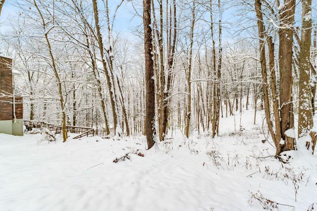 439 Pine Tree Drive NE, Granville, OH 43023