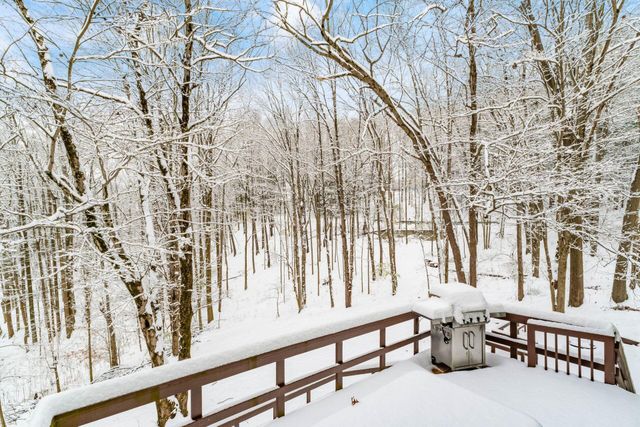 439 Pine Tree Drive NE, Granville, OH 43023