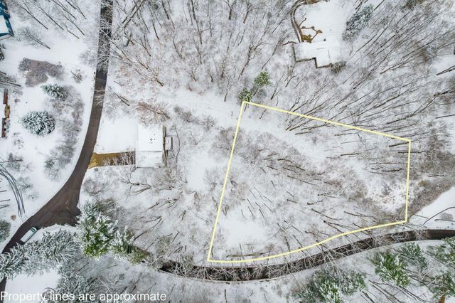 439 Pine Tree Drive NE, Granville, OH 43023