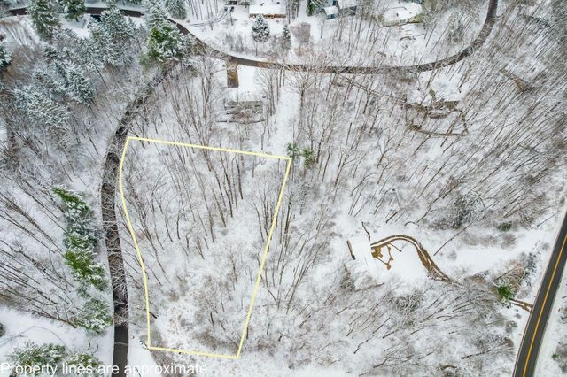 439 Pine Tree Drive NE, Granville, OH 43023