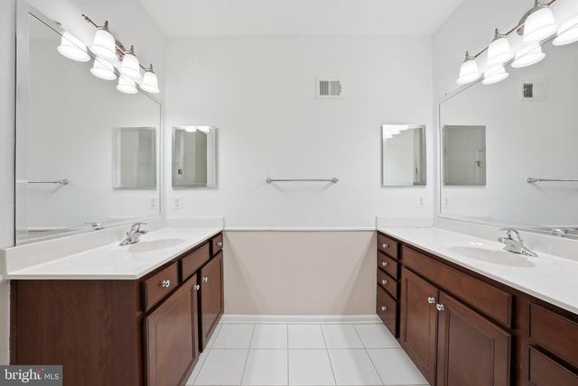 9539 CENTER ST, Manassas, VA 20110