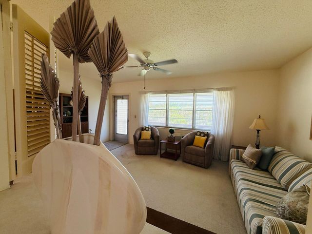 135 Easthampton F, West Palm Beach, FL 33417