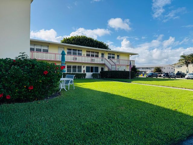 135 Easthampton F, West Palm Beach, FL 33417