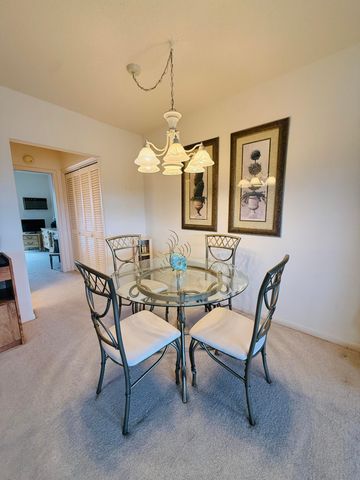 135 Easthampton F, West Palm Beach, FL 33417