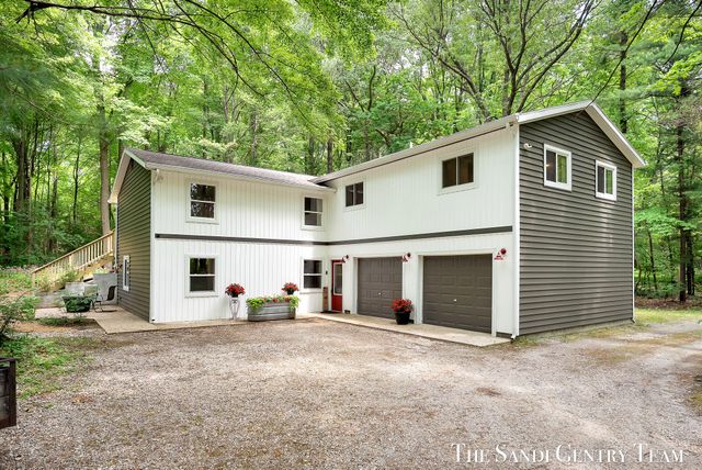 16393 Taft Street, Spring Lake Twp, MI 49456