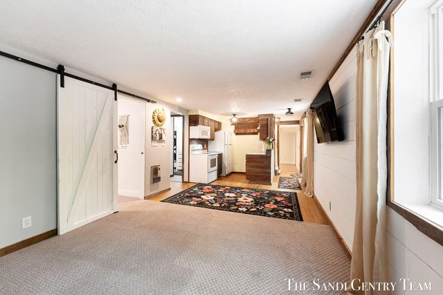 16393 Taft Street, Spring Lake Twp, MI 49456