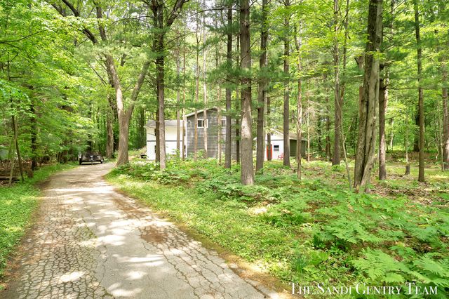 16393 Taft Street, Spring Lake Twp, MI 49456