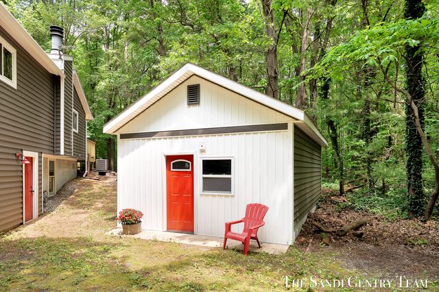 16393 Taft Street, Spring Lake Twp, MI 49456