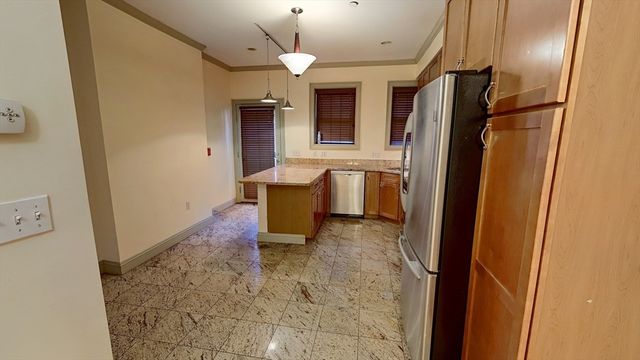 531 Newbury 1, Boston, MA 02215