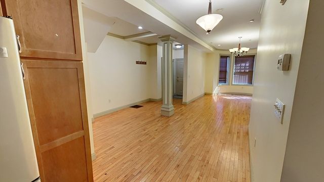 531 Newbury 1, Boston, MA 02215