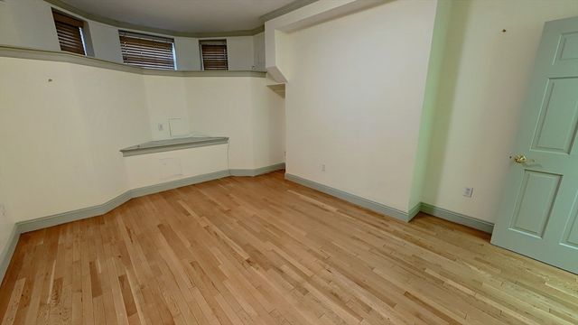 531 Newbury 1, Boston, MA 02215