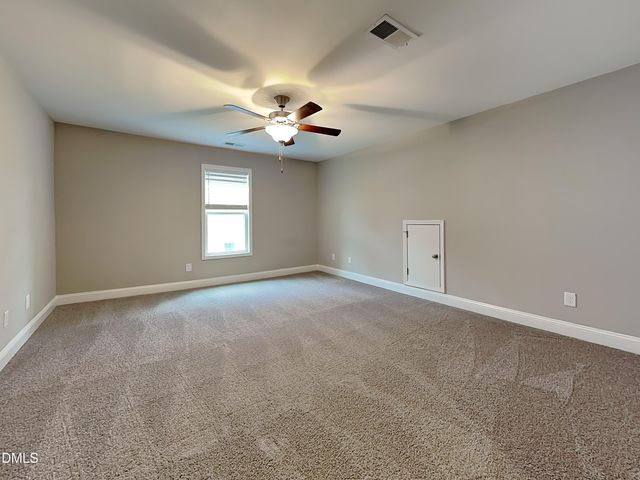 38 Coventry Lane, Lillington, NC 27546