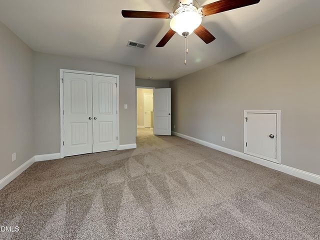 38 Coventry Lane, Lillington, NC 27546