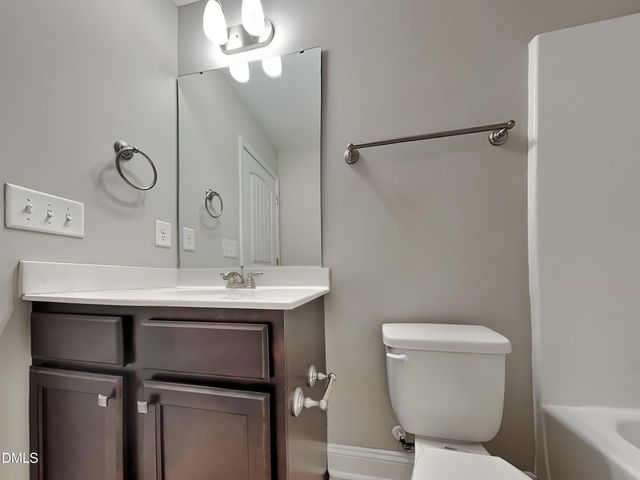 38 Coventry Lane, Lillington, NC 27546