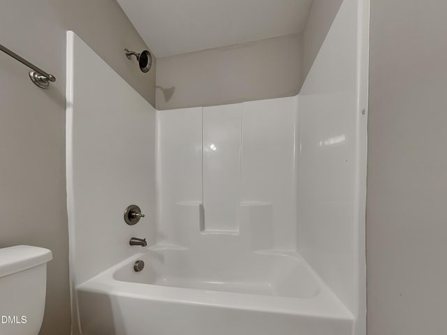 38 Coventry Lane, Lillington, NC 27546