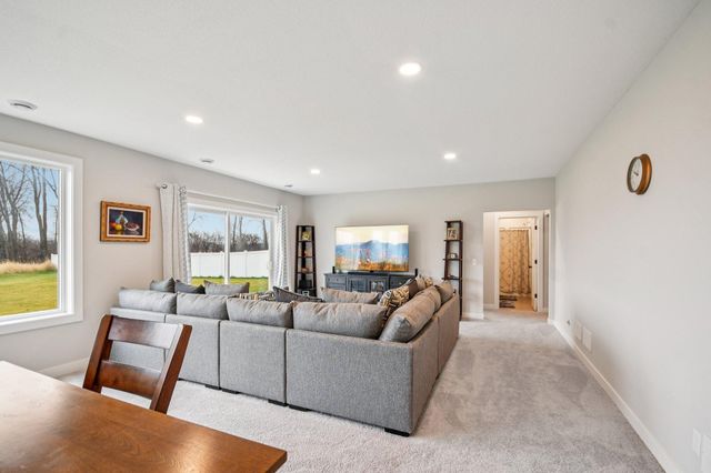 1732 Spruce Street, Farmington, MN 55024