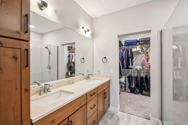 1732 Spruce Street, Farmington, MN 55024