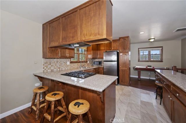 858 Club View Drive, Big Bear Lake, CA 92315