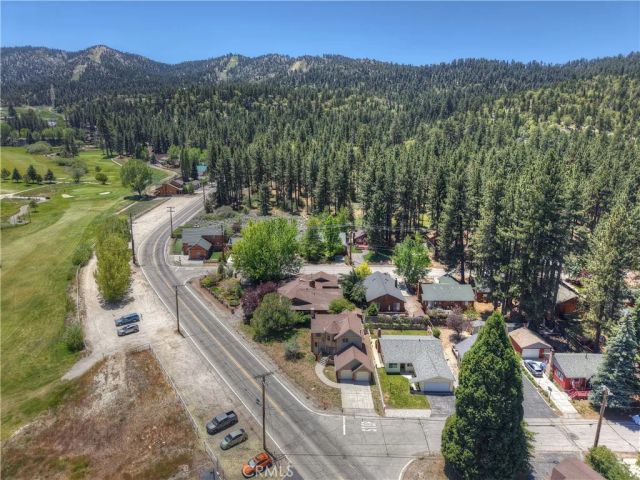 858 Club View Drive, Big Bear Lake, CA 92315