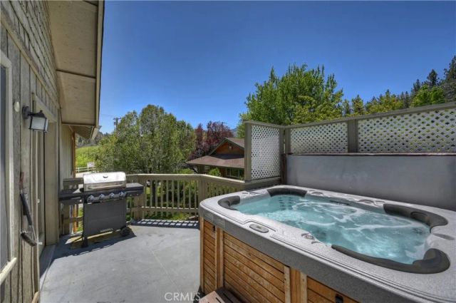 858 Club View Drive, Big Bear Lake, CA 92315