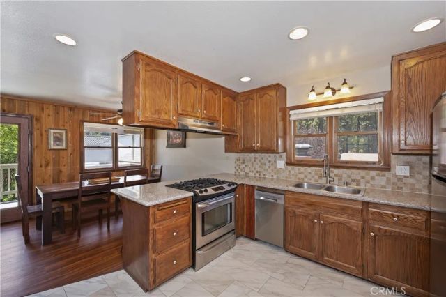 858 Club View Drive, Big Bear Lake, CA 92315