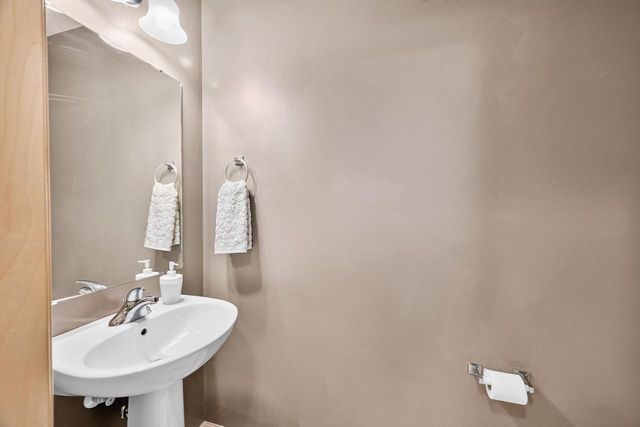 3826 DRUMLIN Lane, Madison, WI 53719