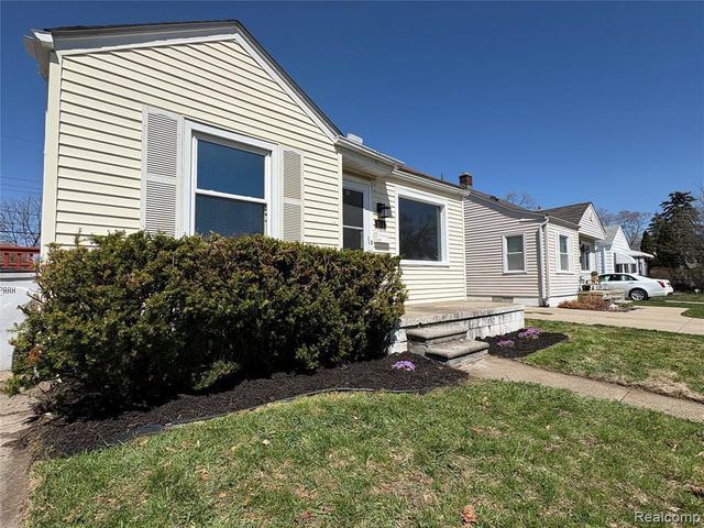 164 W Browning Avenue, Hazel Park, MI 48030