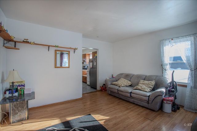 1104 CORA Street, Joliet, IL 60435