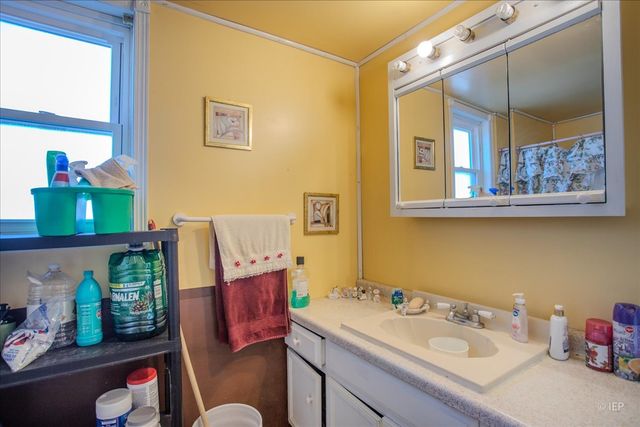 1104 CORA Street, Joliet, IL 60435