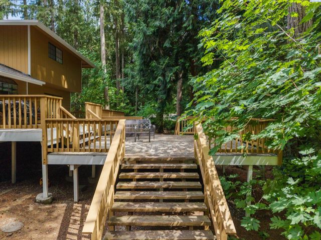 8220 NW 71st Ct, Gig Harbor, WA 98335