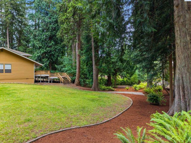 8220 NW 71st Ct, Gig Harbor, WA 98335