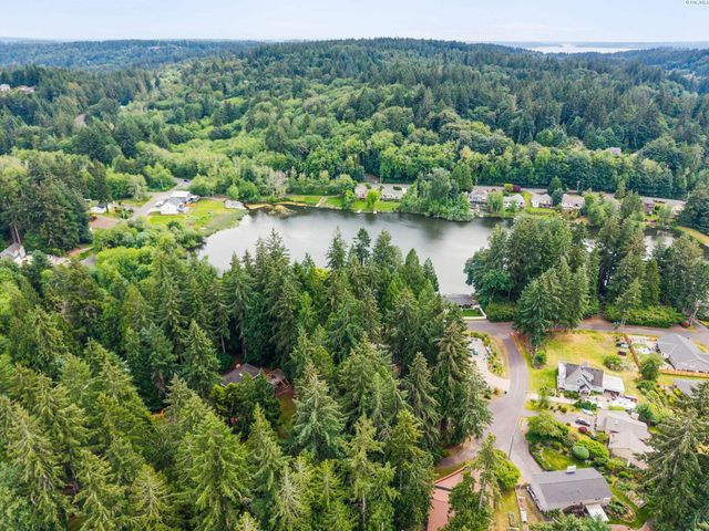 8220 NW 71st Ct, Gig Harbor, WA 98335