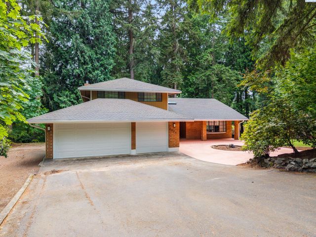 8220 NW 71st Ct, Gig Harbor, WA 98335