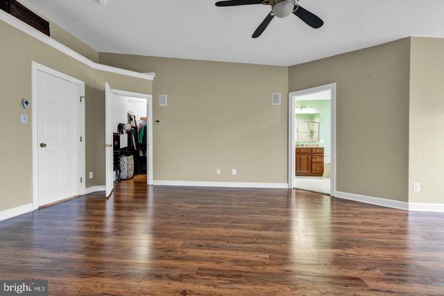 105 N SAVANNA DR, Pottstown, PA 19465