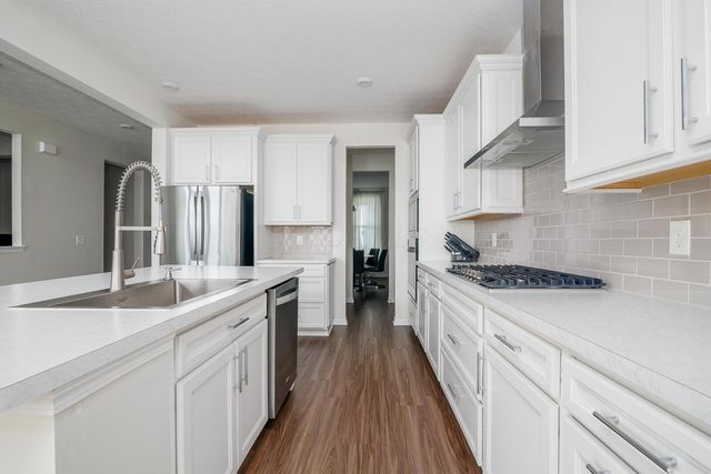 1902 Cavolo Drive, Hilliard, OH 43026