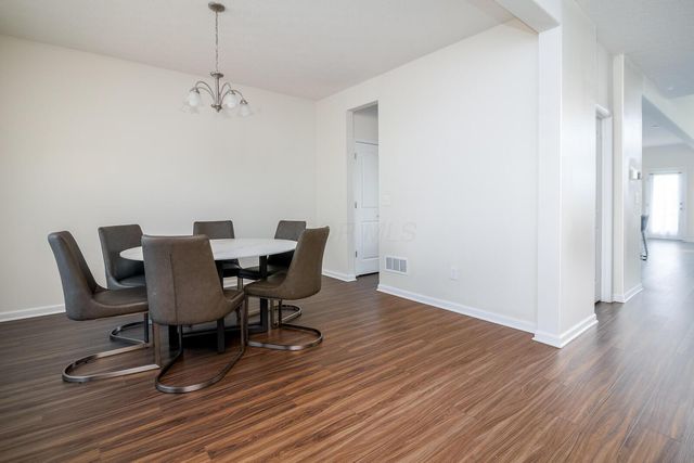 1902 Cavolo Drive, Hilliard, OH 43026