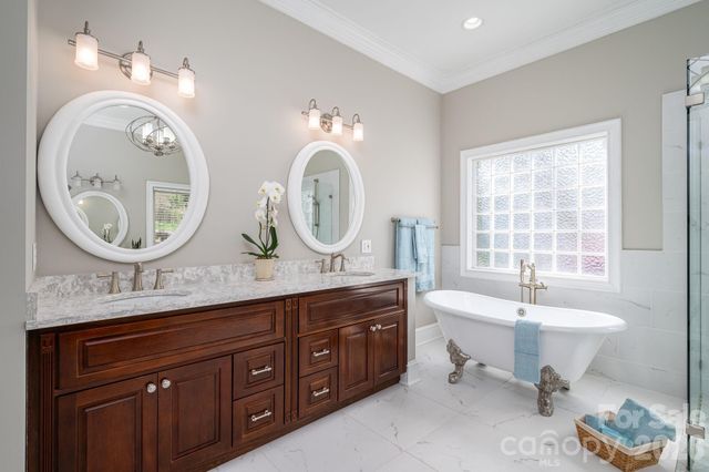 103 Shelter Cove Lane, Mooresville, NC 28117