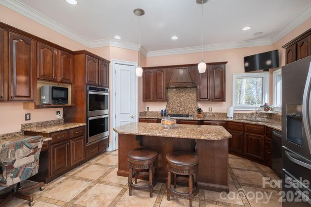 103 Shelter Cove Lane, Mooresville, NC 28117