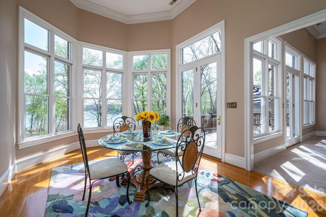 103 Shelter Cove Lane, Mooresville, NC 28117