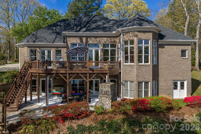103 Shelter Cove Lane, Mooresville, NC 28117