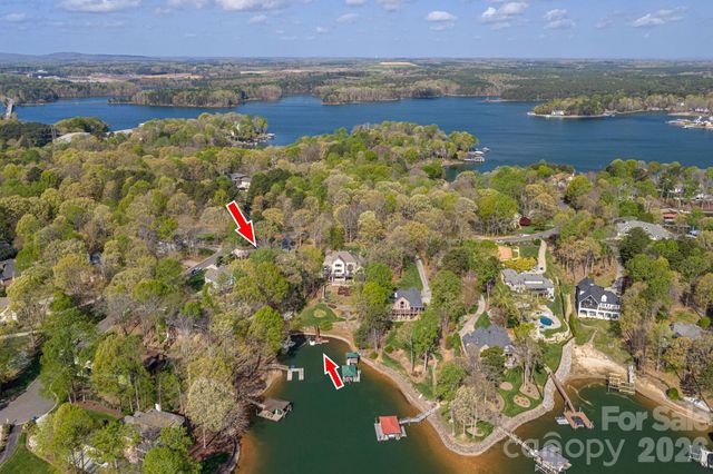 103 Shelter Cove Lane, Mooresville, NC 28117