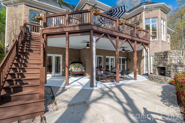 103 Shelter Cove Lane, Mooresville, NC 28117