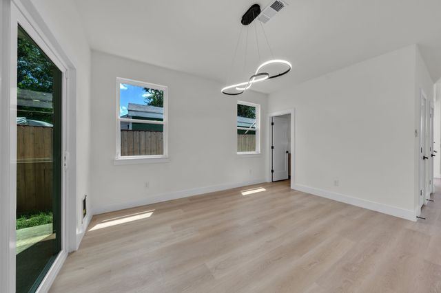 3639 Pueblo Street, Dallas, TX 75212
