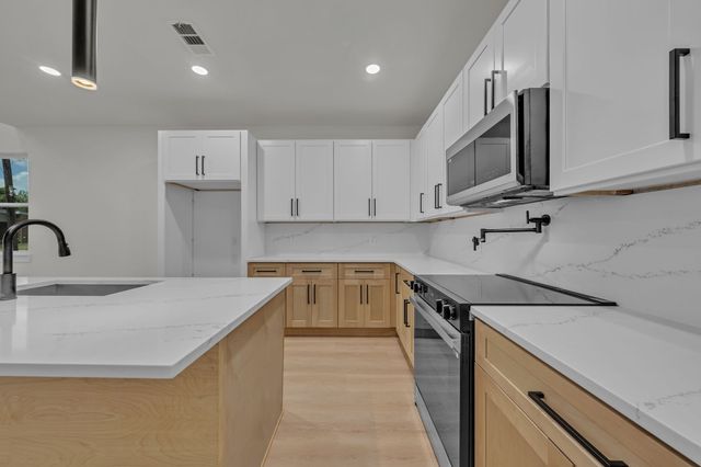 3639 Pueblo Street, Dallas, TX 75212