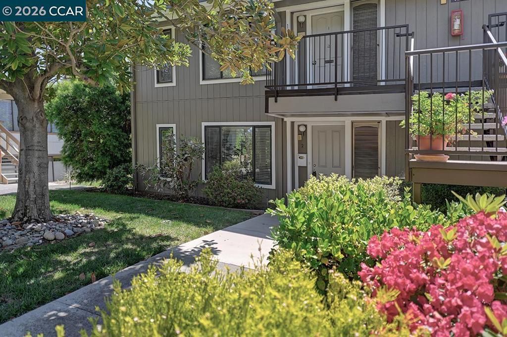 Image 1 of property listing at 1316 Singingwood Ct 2, Walnut Creek, CA 94595